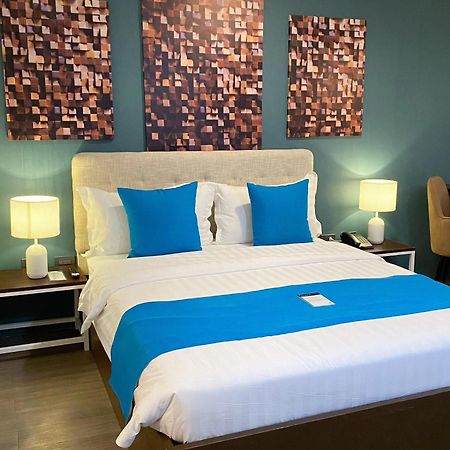 Fynn Boutique Hotel Bacoor Экстерьер фото