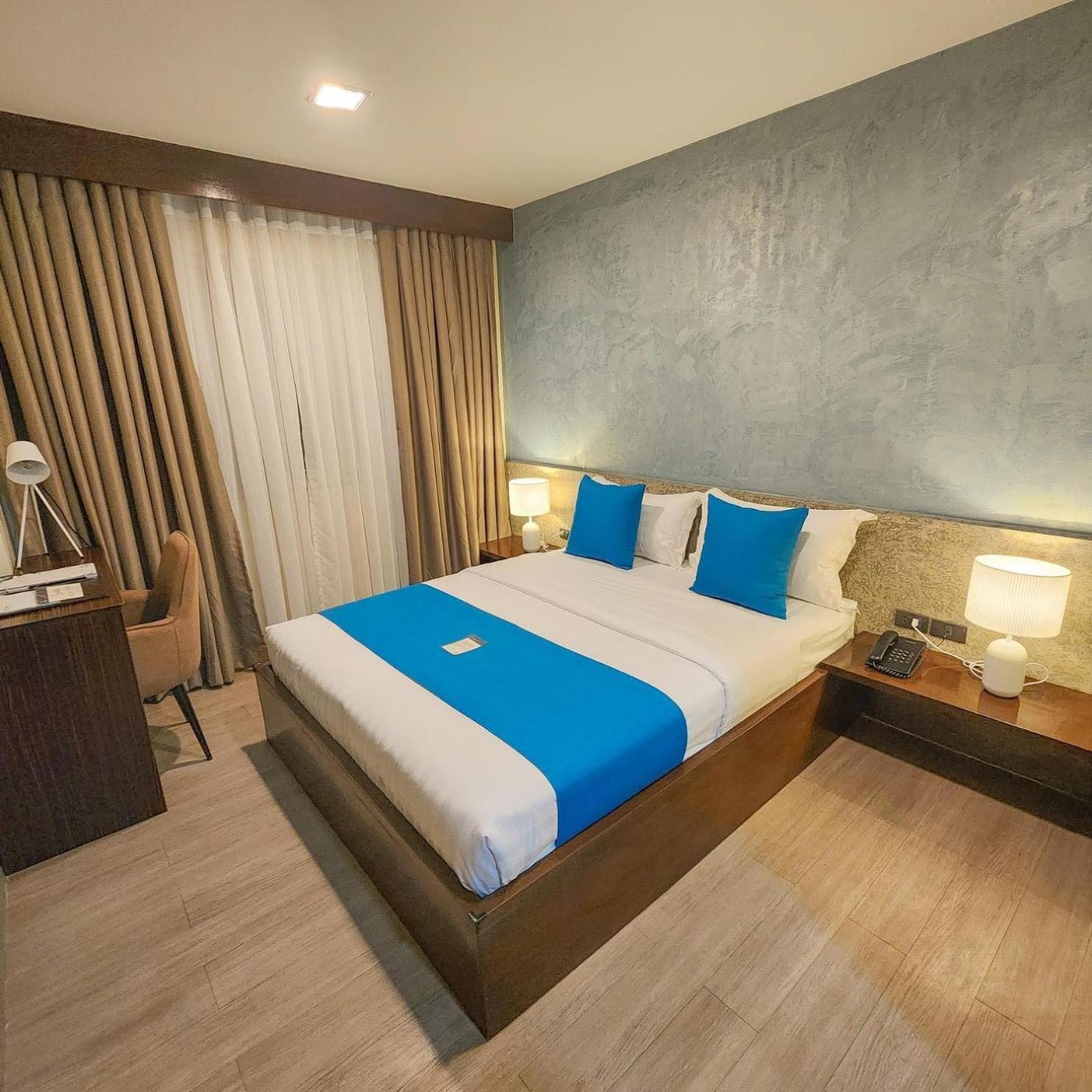 Fynn Boutique Hotel Bacoor Экстерьер фото